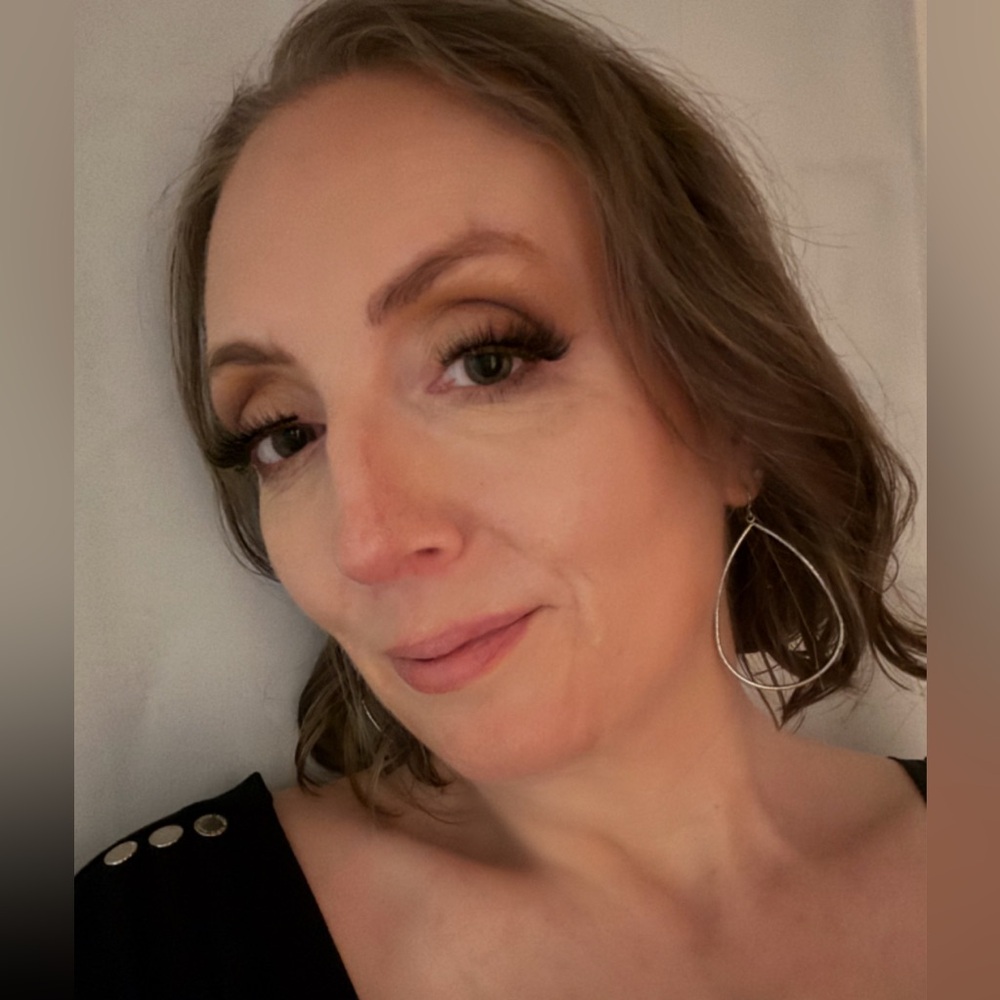 Meet your Posher, Carey